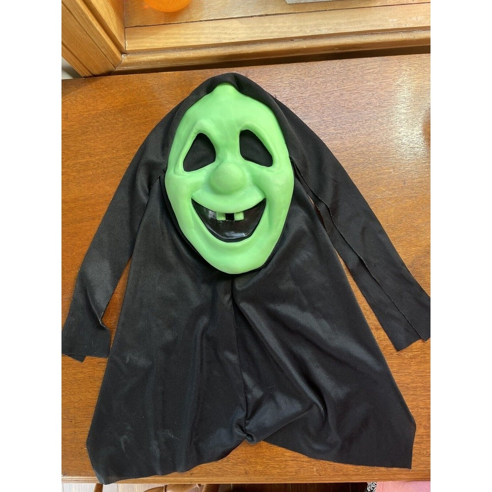 Vintage Fun World Easter Unlimited Green SARAH SPOOK Ghost Halloween Mask #9207
